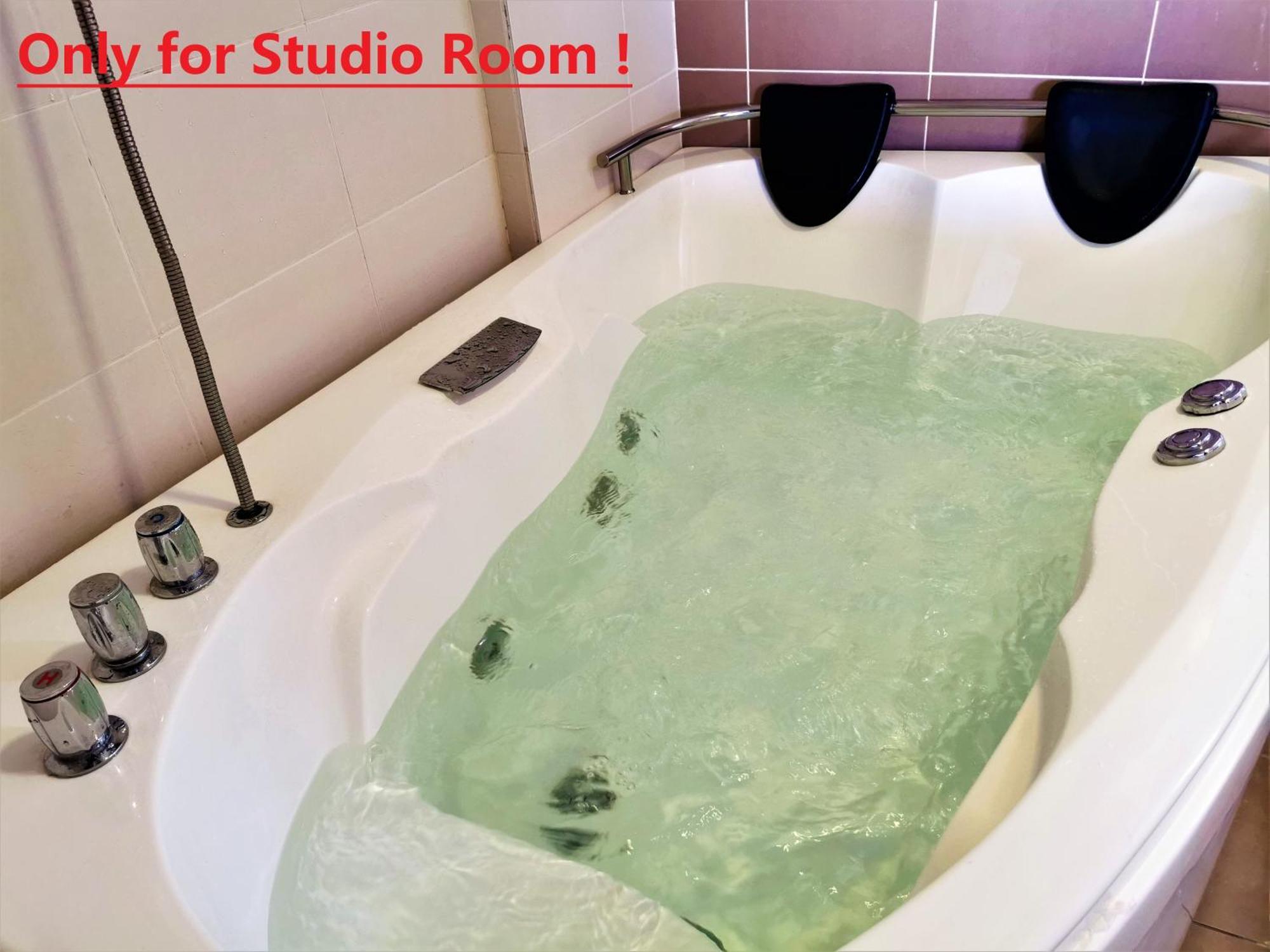 B - Lagoon Water Themepark Suite Melaka Town 외부 사진
